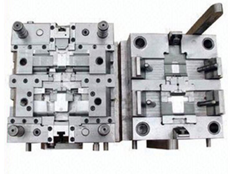 鸡冠精密塑料模-07